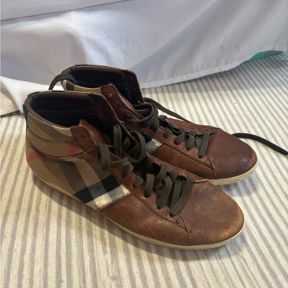 Burberry Mens High Top Sneaker - Picture 2 of 13